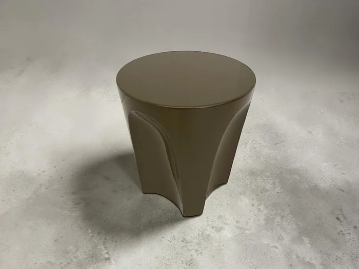 B&B Italia - Naoto Fukasawa - Side table - Colosseum - glossy varnished rigid polyurethane