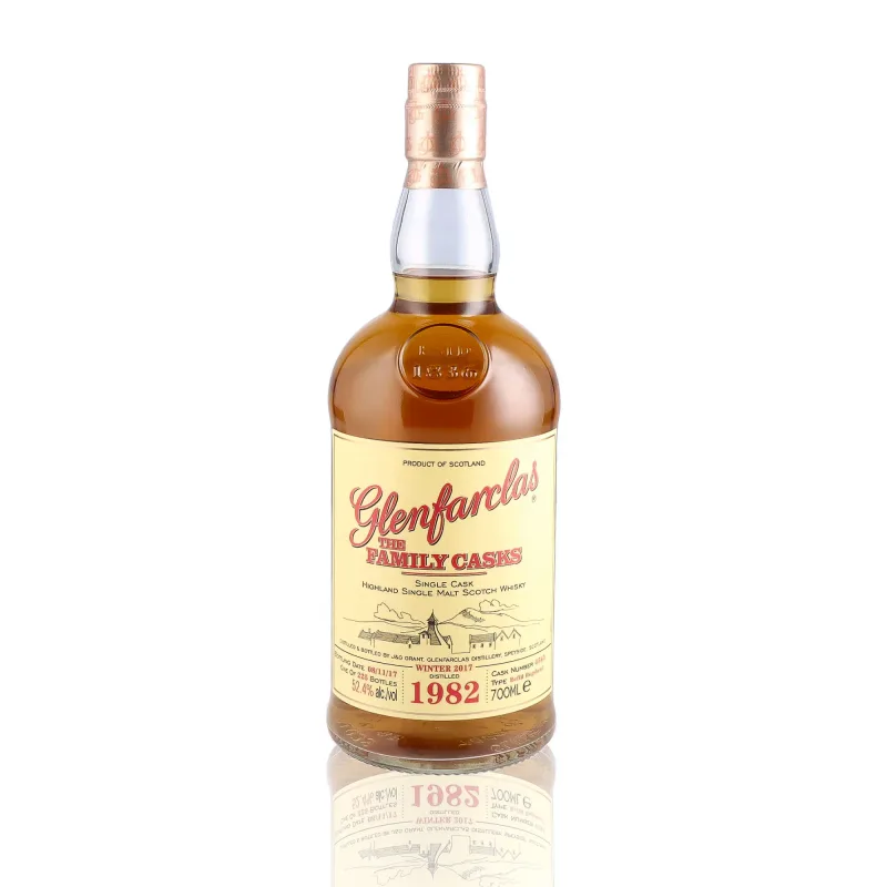 Glenfarclas – The Family Casks 1982 35 Year Old (52.4%)