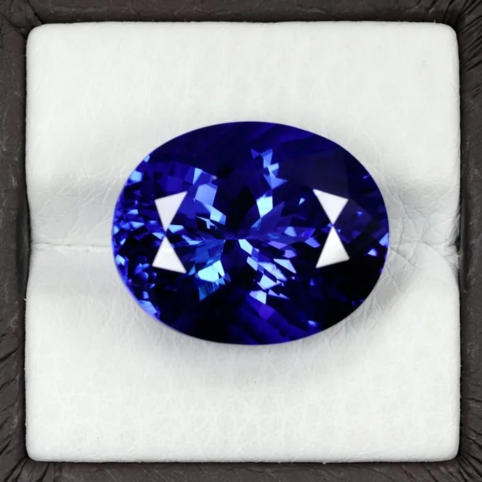 1 pcs Blue, Violet Tanzanite - 21.71 ct - Gemological Institute of America (GIA)