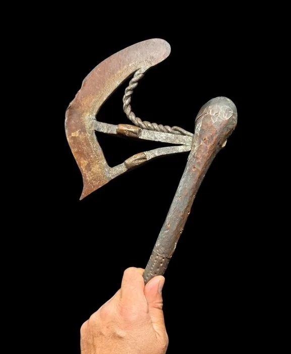 Magnificent original Songye axe - 42 cm - DR Congo
