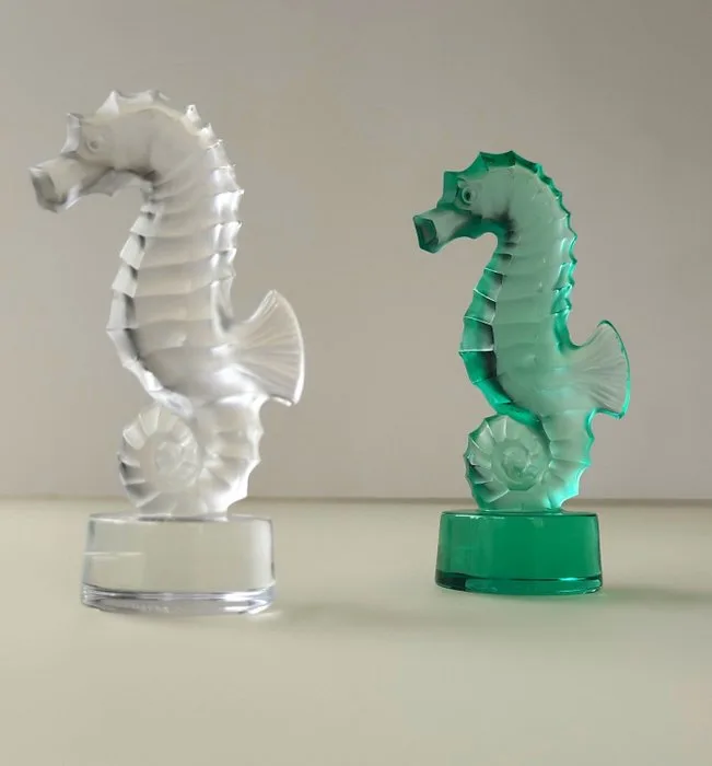 Lalique - Sculpture, Lalique Seahorse (Hippocampe) - 10 cm - Crystal