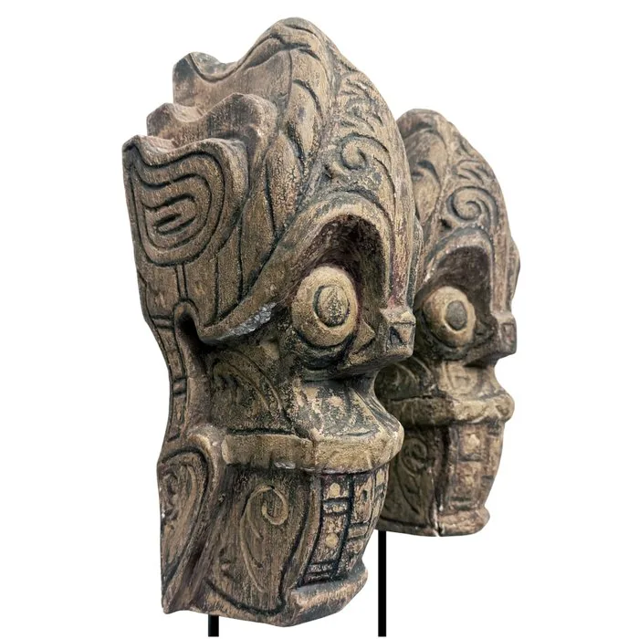 2 Singa house ornaments, second half of 20th century - Batak - Indonesia