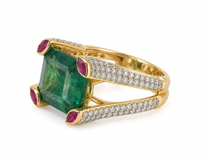 Statement ring - 18 kt. Yellow gold - 7.98ct. tw. Emerald - Ruby
