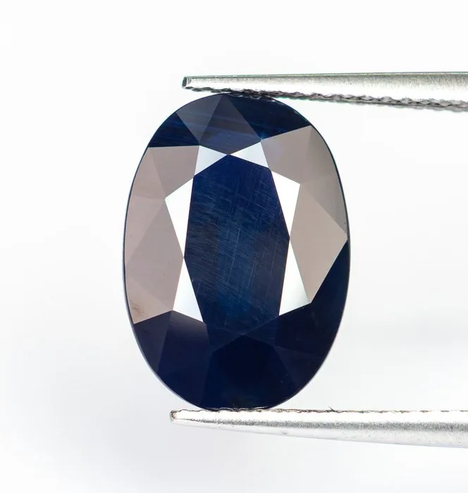 Sapphire - 8.16 ct - Gemological Institute of America (GIA) - Very Dark Blue (No Heat)