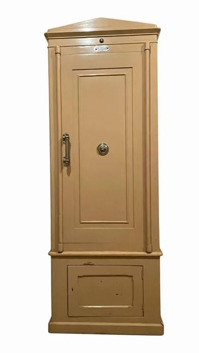 P O Peterson - Strongbox - Safe - Iron, Wood