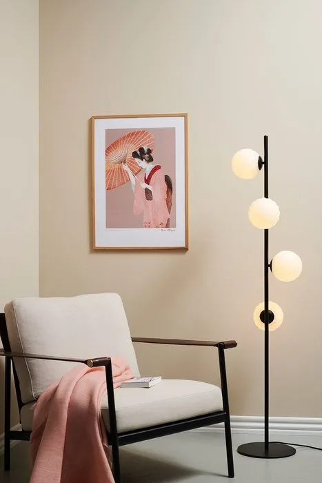 Halo Design - Floor lamp - Twist 4 Floor Lamp Opal/Black - Metal