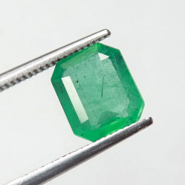 1 pcs Green Emerald - 2.31 ct - International Gemological Institute (IGI) - Zambia