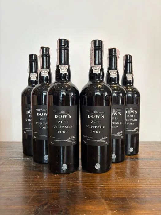 2011 Dow's - Vintage Port - Bottled in 2013 - Douro - 6 Bottles (0.75L)