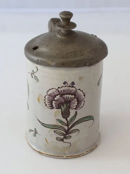 Jug - Faience - South German tin lid