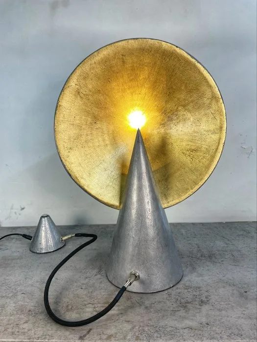 Table lamp - Gold plated - ECLYPSIS — Brutalist Scul