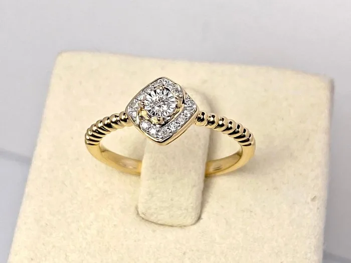 Ring - 14 kt. Yellow gold - 0.09ct. tw. Diamond (Natural)