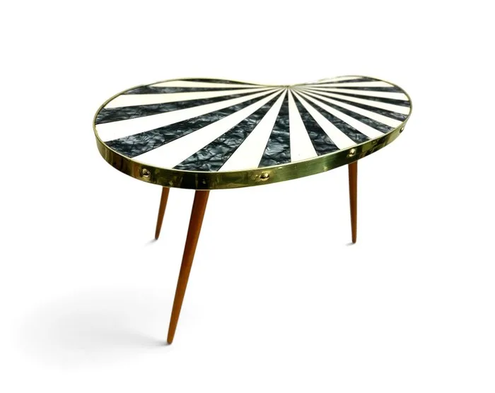 Side table - Vintage side/plant table with mother-of-pearl effect – East Germany (GDR), 1960s/1970s - Wood, Brass