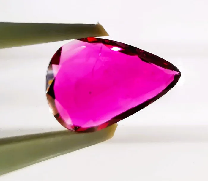 1 pcs Red Ruby - 1.86 ct - Instituto Gemólogico Español (IGE) - THAILAND/BIG