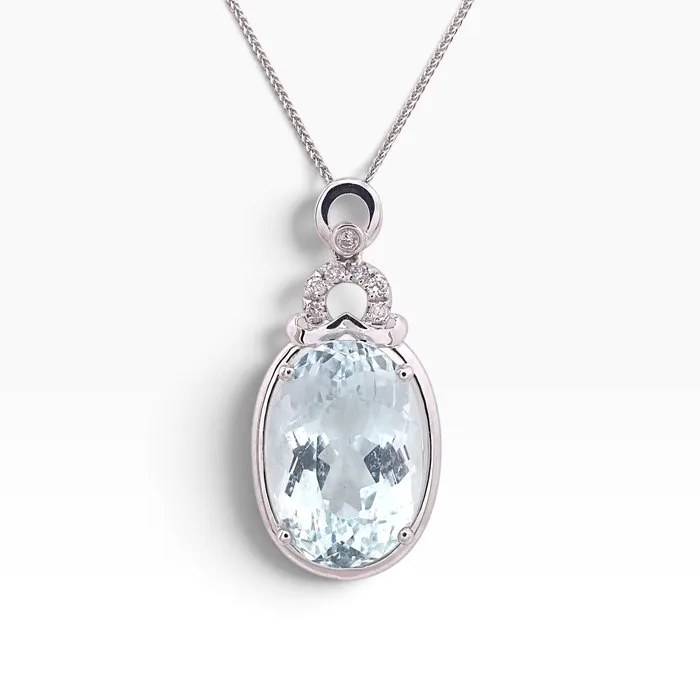 Necklace with pendant - 14 kt. White gold - 3.30ct. tw. Aquamarine - Diamond