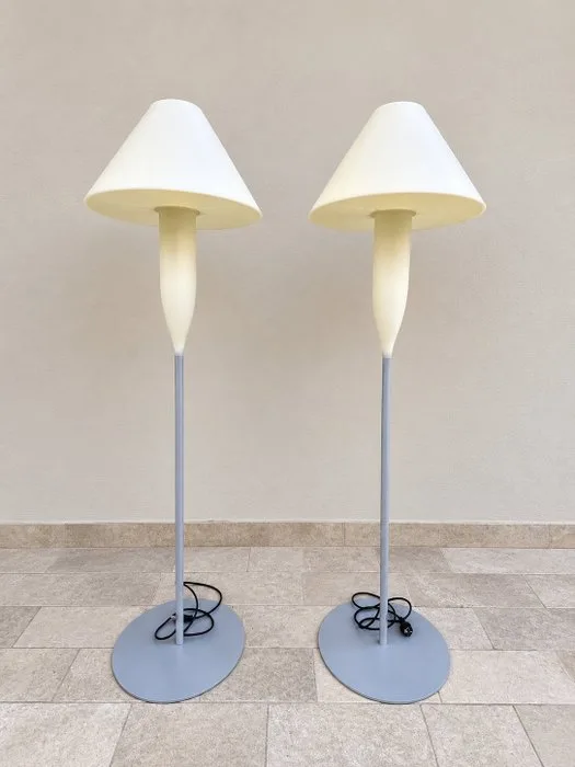 Serralunga - Michele De Lucchi & A. Nason - Sanctuary lamp (2) - Bonheur floor lamp - Polyethylene (LLDPE) and painted metal