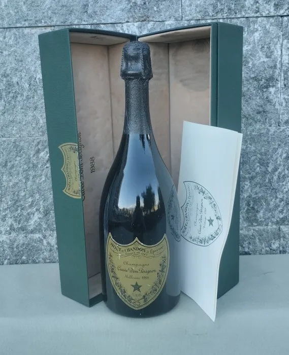 1988 Dom Pérignon - Champagne Brut - 1 Bottle (0.75L)