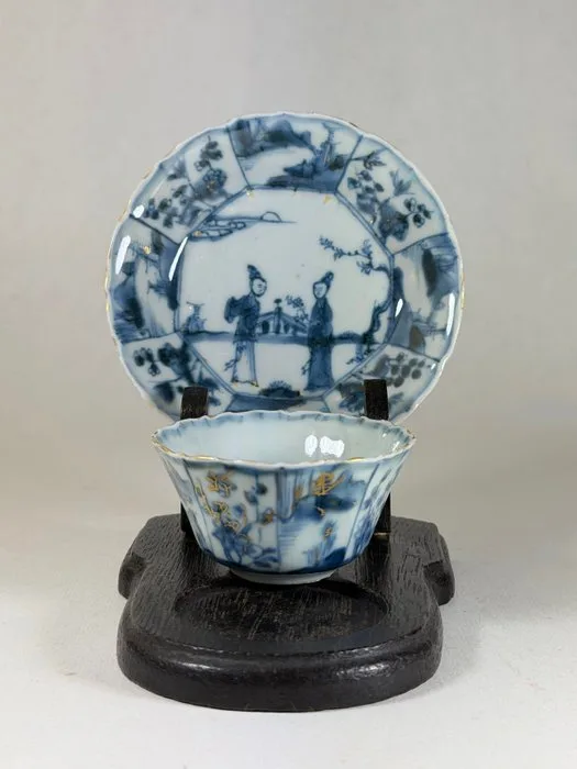 Tea cup and saucer - Porcelain - China - Yongzheng (1723-1735)