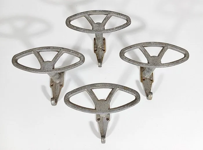 Set of coat hooks - Coat hanger design 1930 - Aluminium - Set of four wall-mounted coat hooks