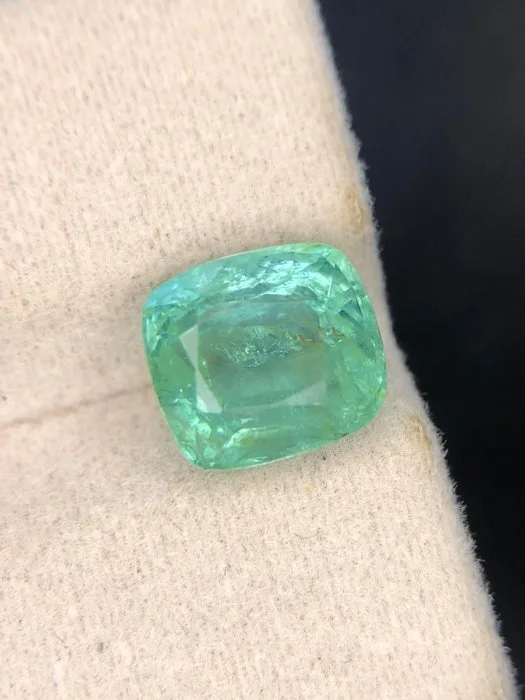 1 pcs Green Emerald - 3.19 ct - International Colored Gemstone Association (ICA GemLab)