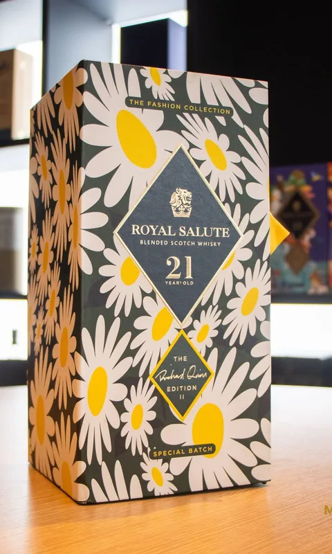 Chivas Regal Royal Salute 21 Years The Richard Quinn Daisy Edition (70cl)
