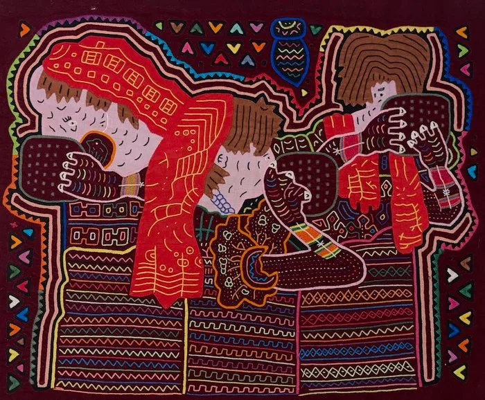 Embroidery - Image depicting 3 women drinking from coconuts - Kuna - Mola - Panama