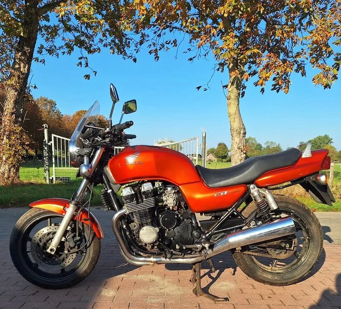 Honda - CB Seven Fifty - 750 cc - 1999