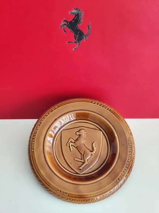 Ashtray - Exceptionnel & très rare : Cendrier Vintage FERRARI x PIRELLI CINTURATO P7 - Ceramic