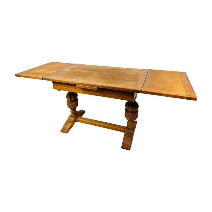 Table - Double Drop-Leaf Table with Carved Pedestal Supports - Oak - REF2026080925