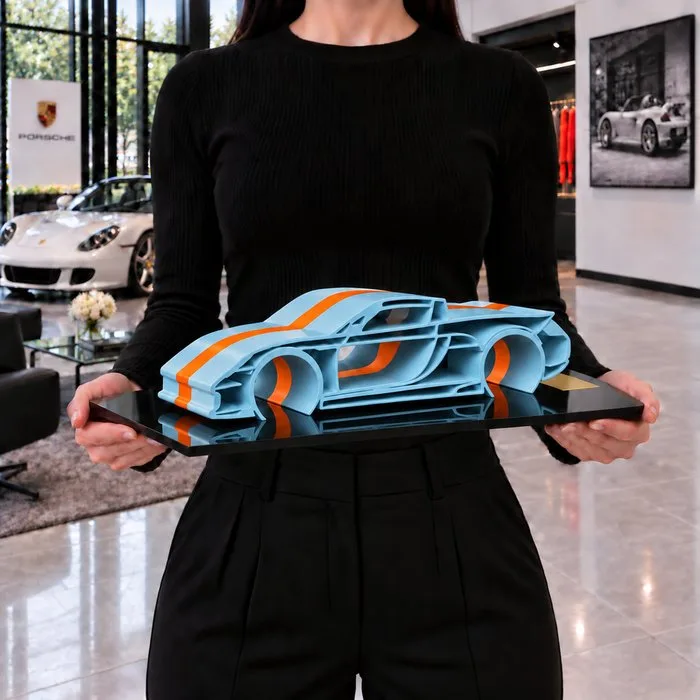 Porsche Carrera GT "Gulf Racing" - 1/12 Scale - XXL Car Sculpture - 01/30 PCS - New Item - Legends Cars - By Automobilia Art - Art Sculpture - Porsche Carrera GT - 2026
