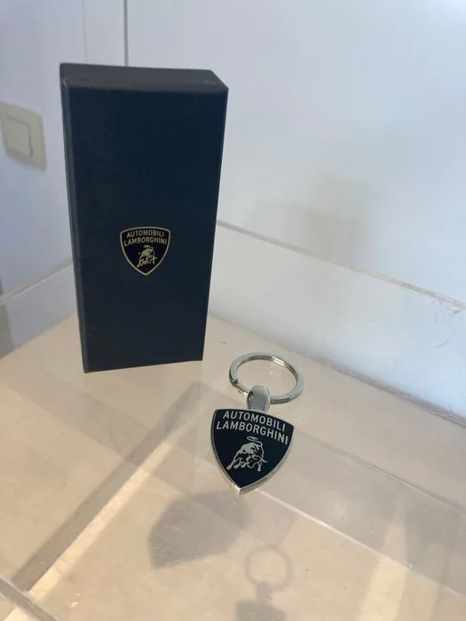 Enamel keychain - Lamborghini