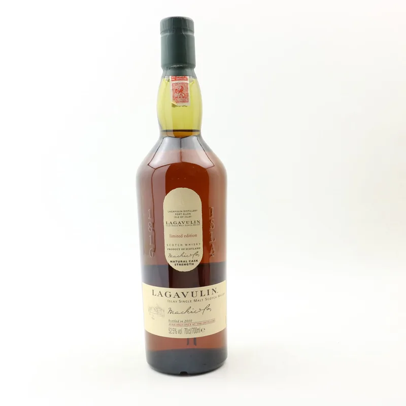 Lagavulin – Distillery Only Cask Strength 2010 Release (70cl, 52.5%)